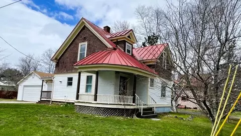 101 Marston St W, Jackman, ME 04945