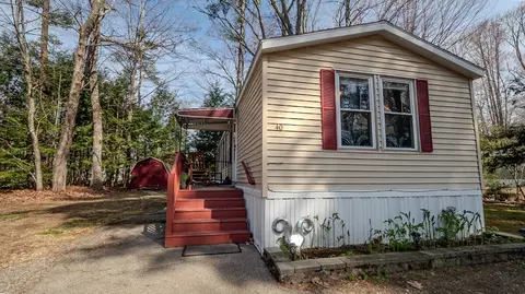 40 Gerard St, Sanford, ME 04073