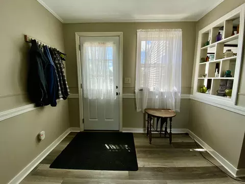 Entry Way - 583 Ossipee Trl, Porter, ME 04068 photo 2 of 6