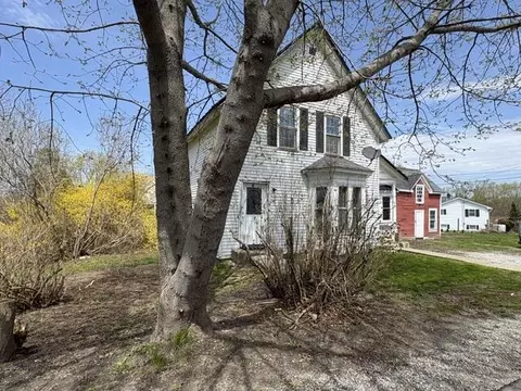 149 Pleasant St, Rockland, ME 04841