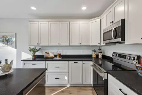 Kitchen - 6 Dolley Farm Rd #3, Windham, ME 04062 photo 3 of 3