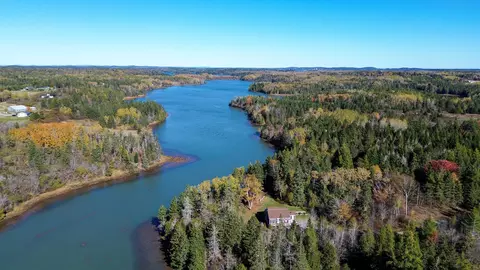 879 County Rd, Lubec, ME 04652