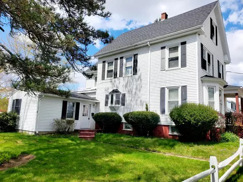 14 Devon St, Portland, ME 04102
