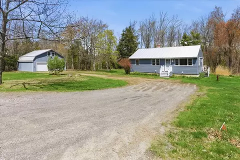 848 Whitefield Rd, Pittston, ME 04345