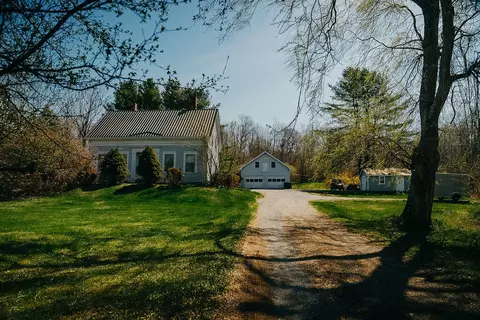 1083 River Rd, Bucksport, ME 04416