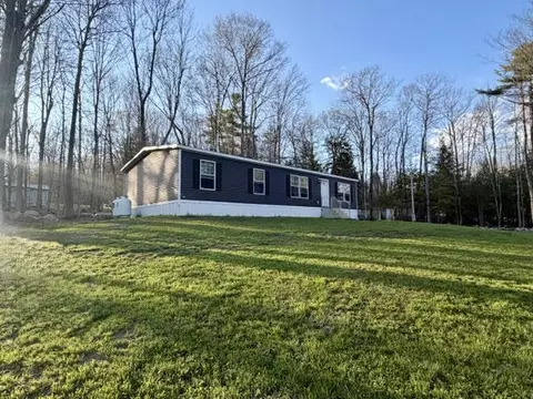 6 Philbrick Rd, Sidney, ME 04330