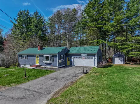 25 Arbor Dr, Veazie, ME 04401