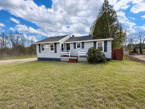 402 Roosevelt Trl, Windham, ME 04062