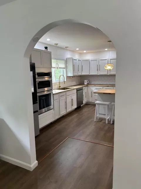Kitchen - 10 Old Orchard Rd, Gorham, ME 04038 photo 7 of 15