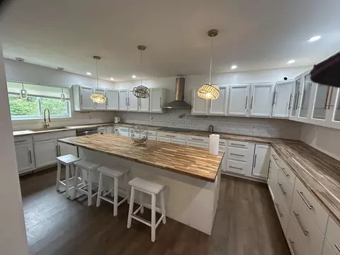 Kitchen - 10 Old Orchard Rd, Gorham, ME 04038 photo 6 of 15
