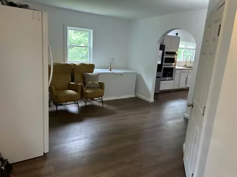 Entry Way - 10 Old Orchard Rd, Gorham, ME 04038 photo 2 of 8