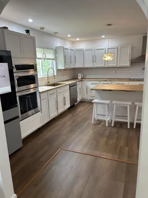 Kitchen - 10 Old Orchard Rd, Gorham, ME 04038 photo 15 of 15