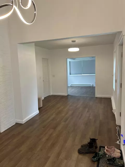 Entry Way - 10 Old Orchard Rd, Gorham, ME 04038 photo 4 of 8