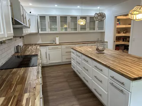 10 Old Orchard Rd, Gorham, ME 04038