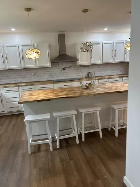 Kitchen - 10 Old Orchard Rd, Gorham, ME 04038 photo 14 of 15