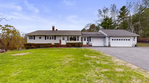 129 Old Lisbon Rd, Lewiston, ME 04240