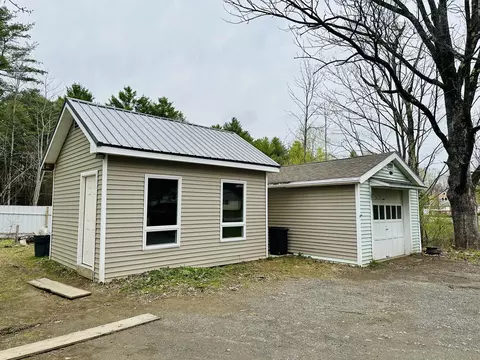 Exterior - 28 Mount Vernon Rd, Augusta, ME 04330 photo 2 of 7