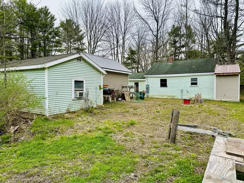 Exterior - 28 Mount Vernon Rd, Augusta, ME 04330 photo 4 of 7