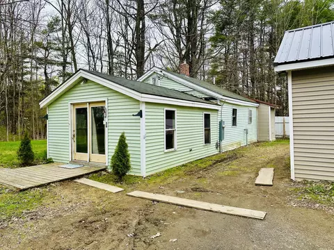 Exterior - 28 Mount Vernon Rd, Augusta, ME 04330 photo 3 of 7