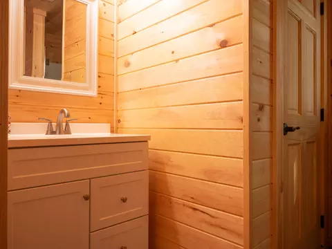 Bath - 320 Hinks Rd, Jefferson, ME 04348 photo 6 of 7