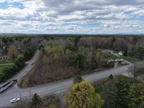 896 Summerhaven Rd, Augusta, ME 04330