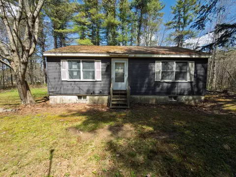 329 Log Cabin Rd, Arundel, ME 04046