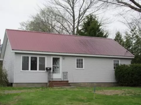 137 Union St, Belfast, ME 04915