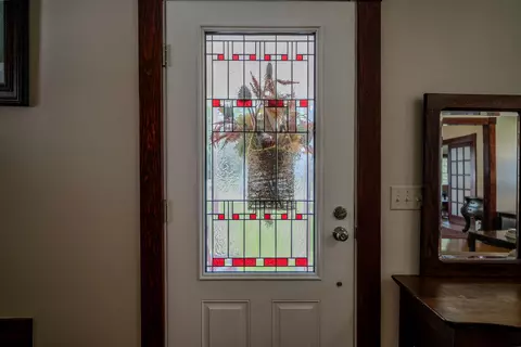 Entry Way - 948 N Main St, Brewer, ME 04412 photo 4 of 6