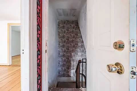 Entry Way - 6 Narragansett St, Gorham, ME 04038 photo 8 of 10