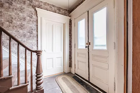 Entry Way - 6 Narragansett St, Gorham, ME 04038 photo 4 of 10