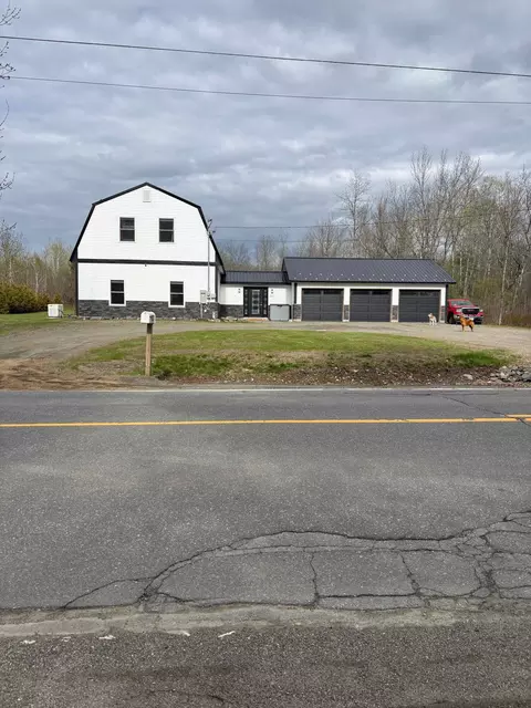 287 Hudson Rd, Glenburn, ME 04401