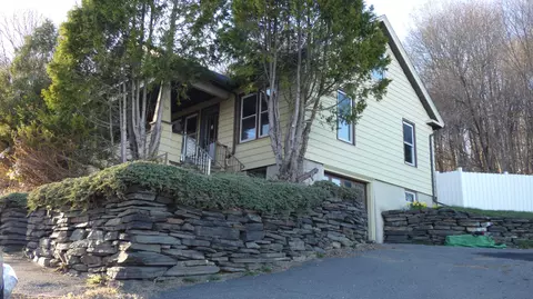 53 River St, Augusta, ME 04330