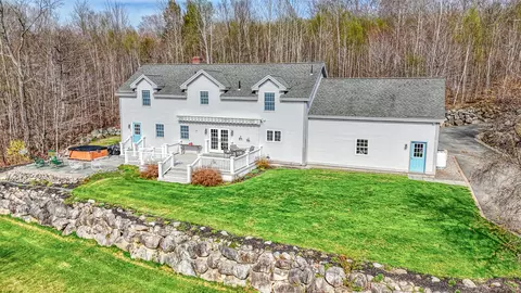 63 Bay View Dr, Belgrade, ME 04917