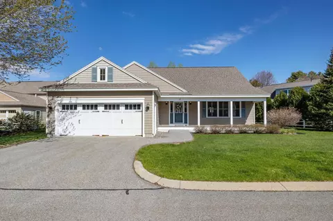 10 Lexington Dr #9, Kennebunk, ME 04043
