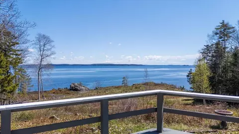 391 Main Rd, Islesboro, ME 04848