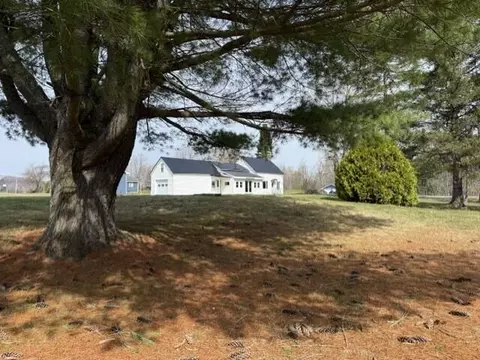 206 E Plantation Rd, Blaine, ME 04734