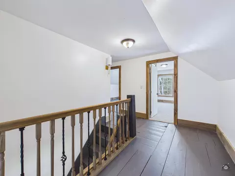 Entry Way - 990 Pond Rd, Sidney, ME 04330 photo 3 of 4