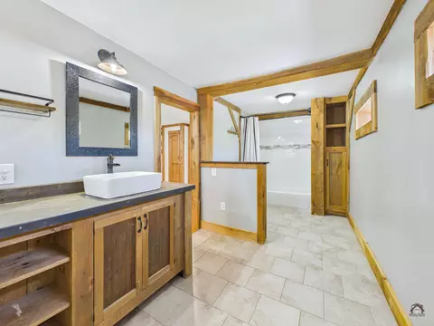 Bath - 990 Pond Rd, Sidney, ME 04330 photo 1 of 5