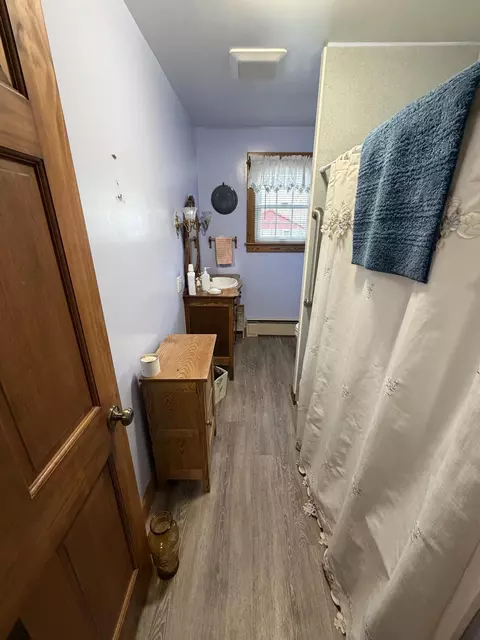 Bath - 5 Middle, Millinocket, ME 04462 photo 1 of 1