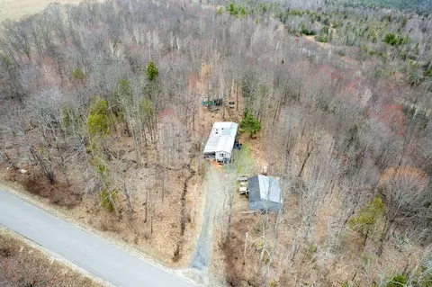1071 Bean Rd, Mount Vernon, ME 04352