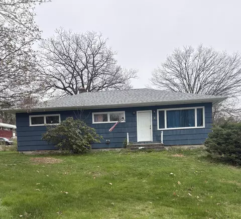 5 Western Ave, Jay, ME 04239