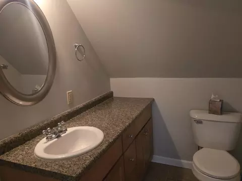 Bath - 36 Lakeview Ln, Harrison, ME 04040 photo 5 of 7