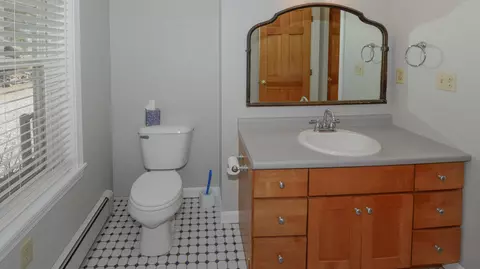 Bath - 36 Lakeview Ln, Harrison, ME 04040 photo 1 of 7