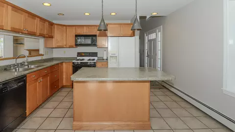 Kitchen - 36 Lakeview Ln, Harrison, ME 04040 photo 5 of 8