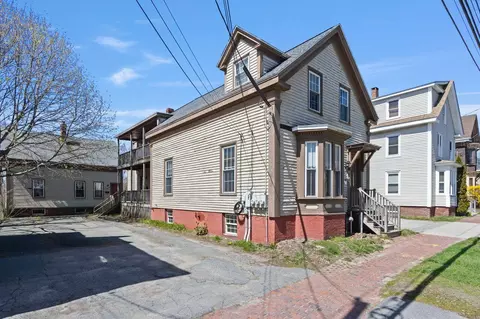 438-440 St John St, Portland, ME 04102