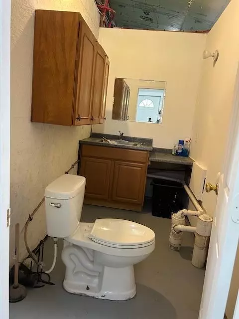 Bath - 436 Valley Rd, Jackson, ME 04921 photo 6 of 6