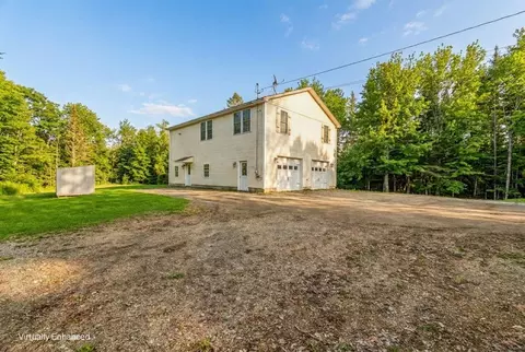 21 Glazier Ln, Levant, ME 04456