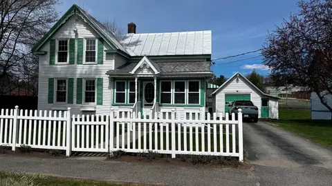 42 E Leavitt St, Skowhegan, ME 04976