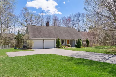 82 Hunts Point Rd, Cape Elizabeth, ME 04107