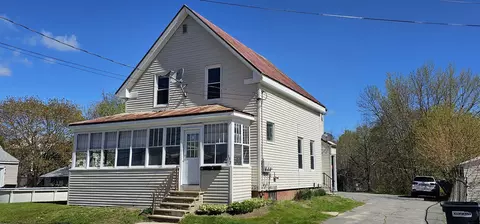 132 Clinton Ave, Winslow, ME 04901